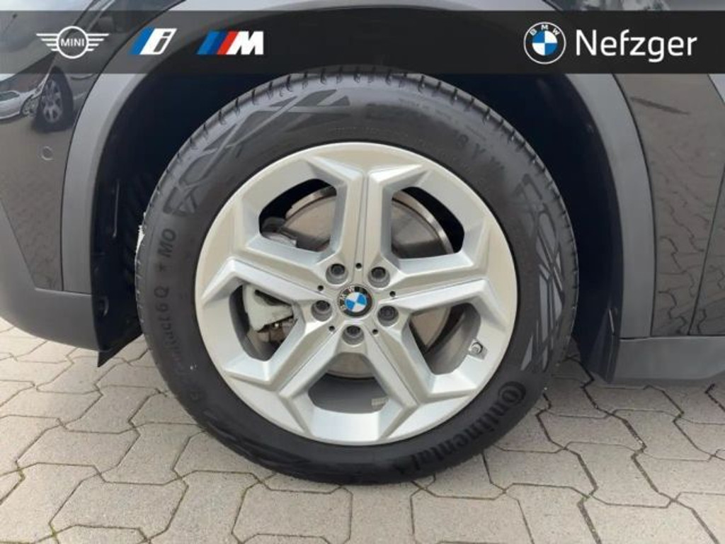 BMW iX1