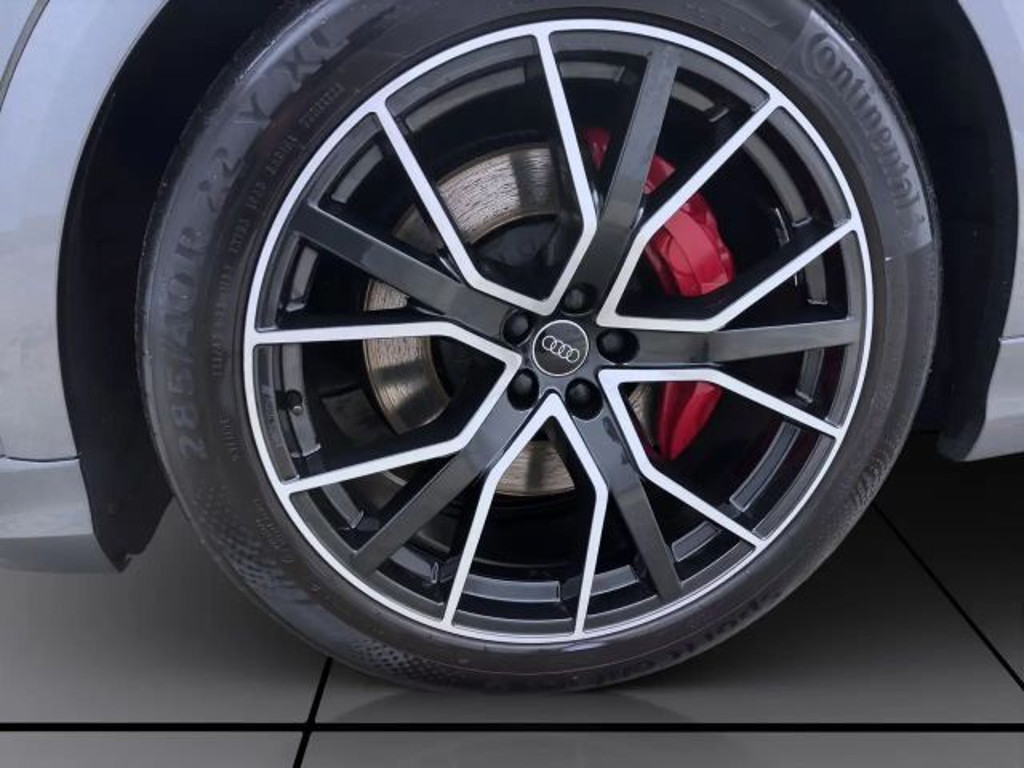 Audi SQ8