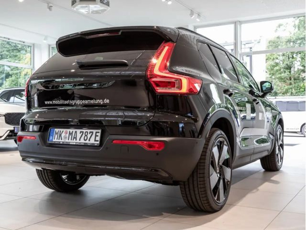 Volvo EX40