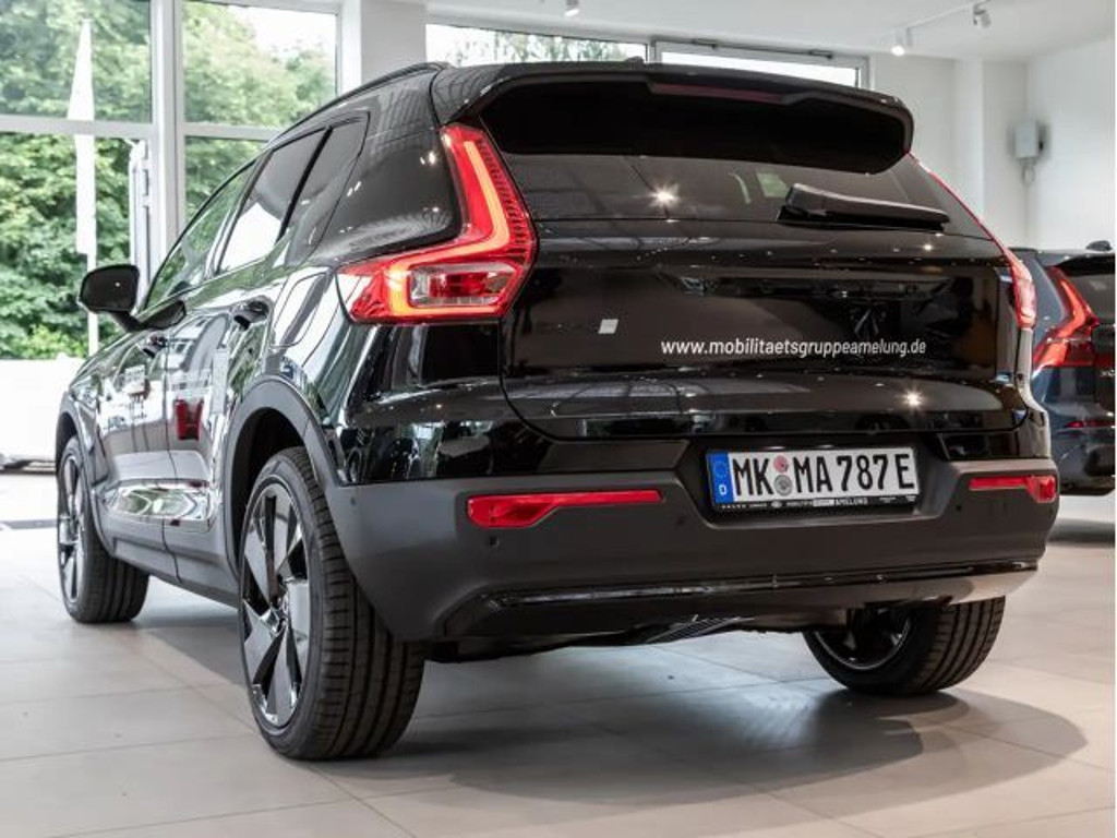Volvo EX40