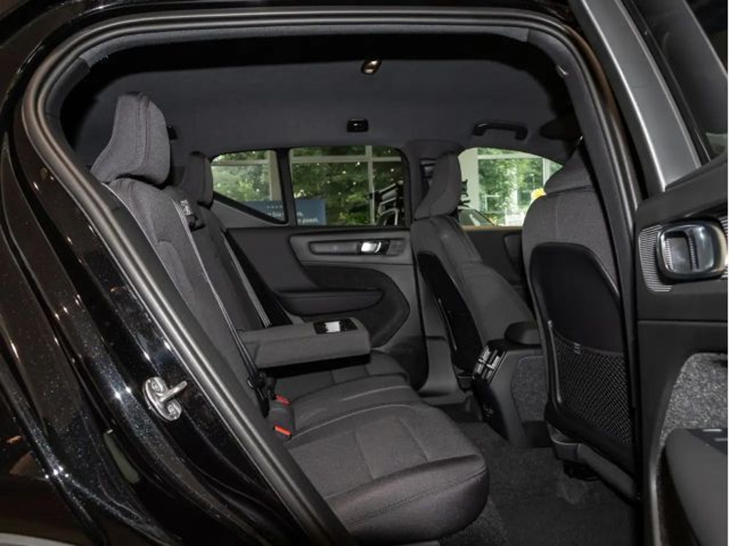 Volvo EX40