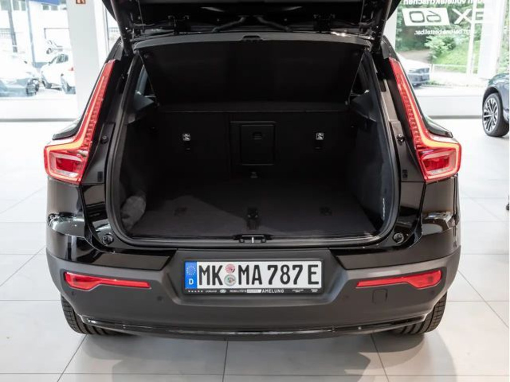 Volvo EX40