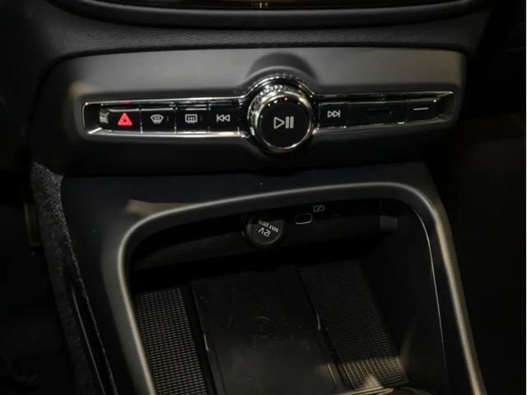 Volvo EX40