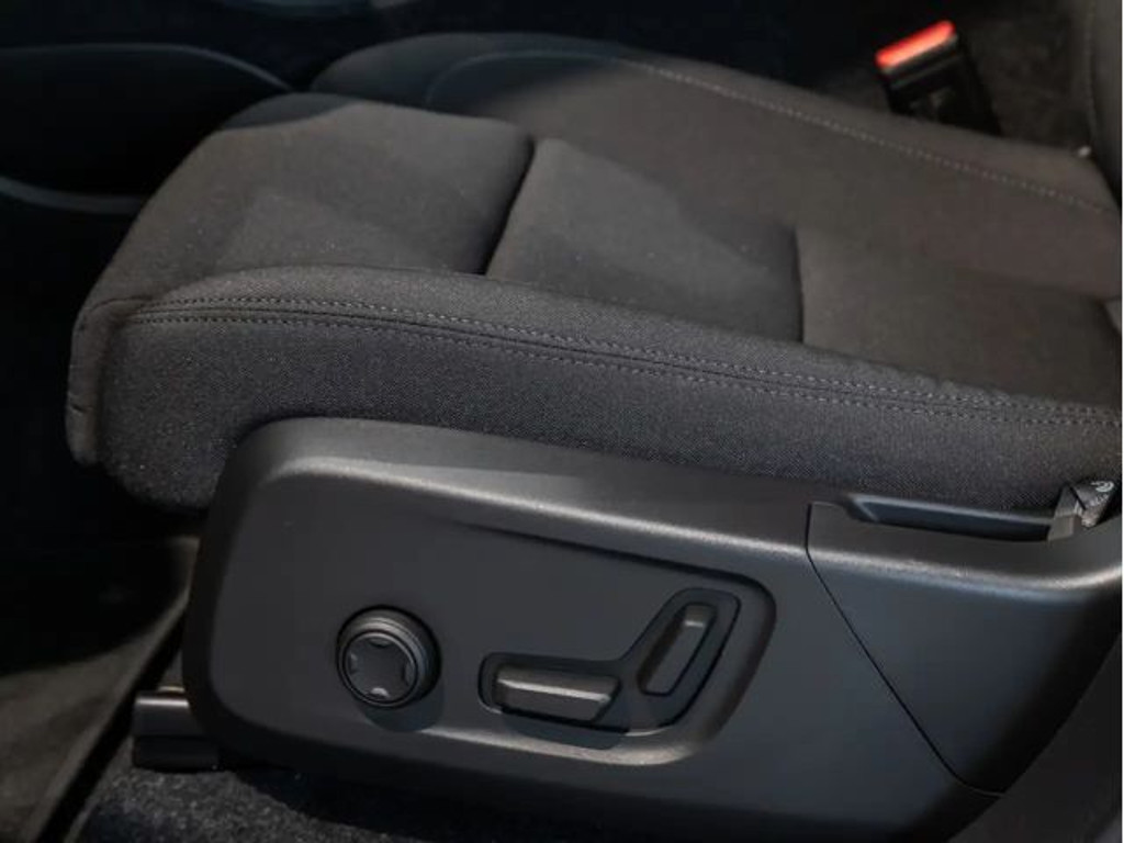 Volvo EX40