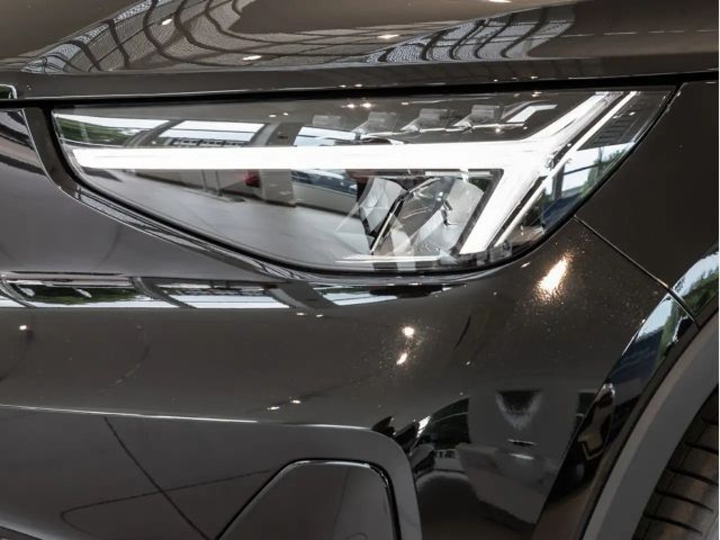 Volvo EX40