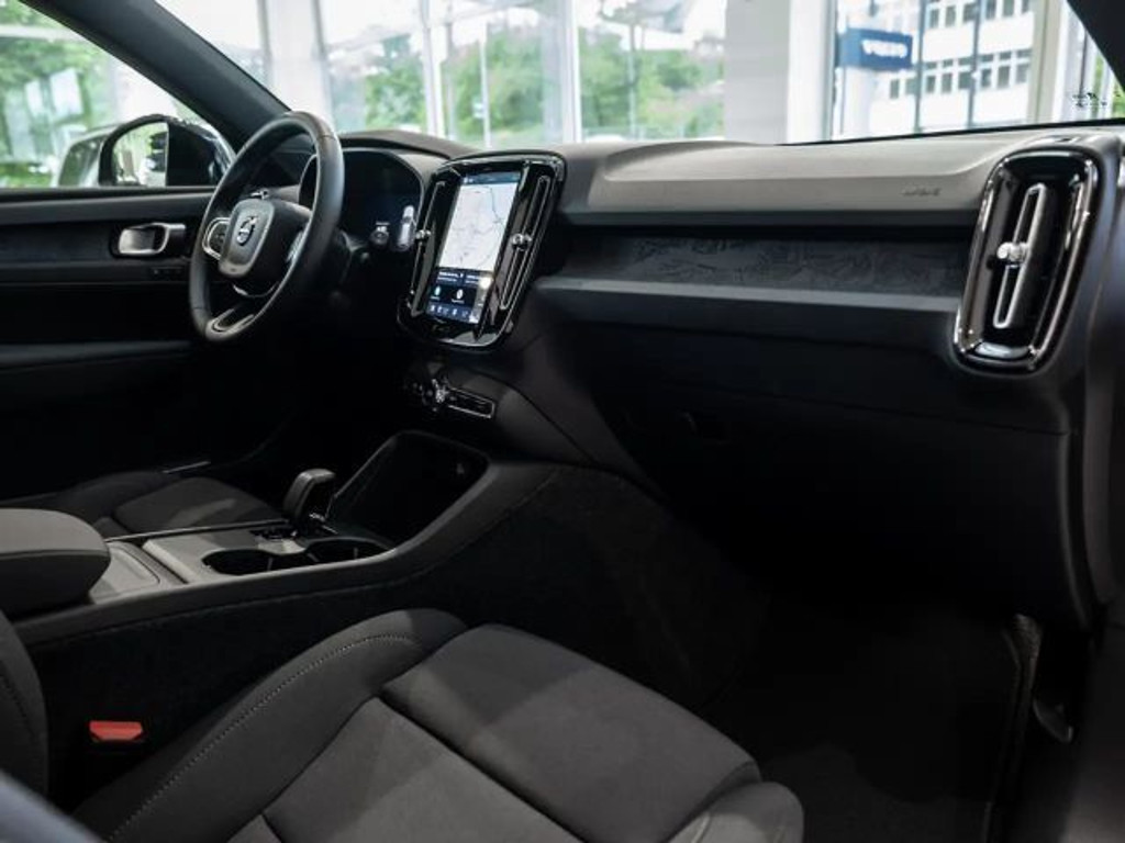 Volvo EX40
