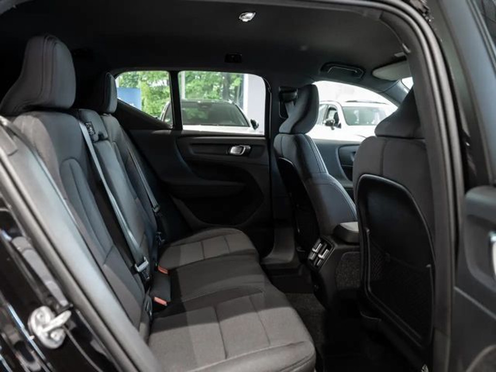 Volvo EX40