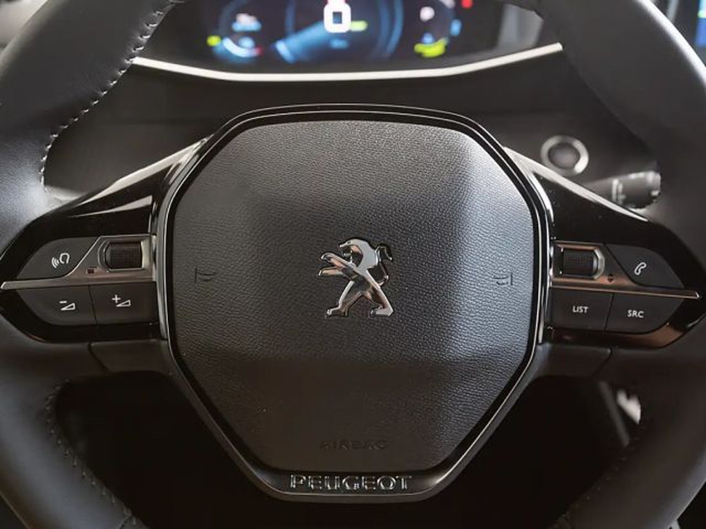 Peugeot e-2008