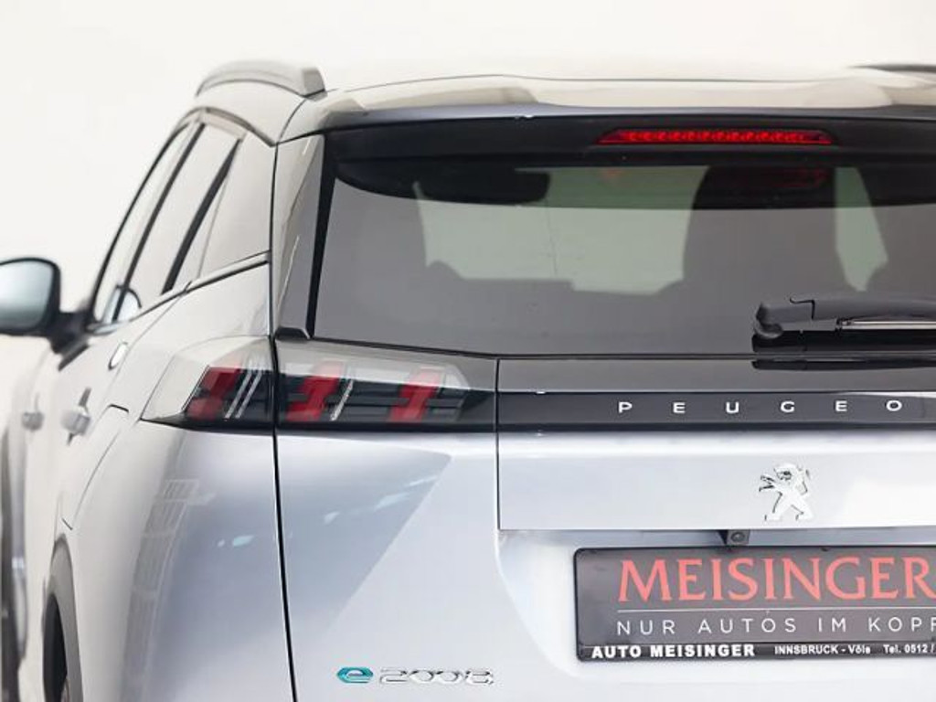 Peugeot e-2008