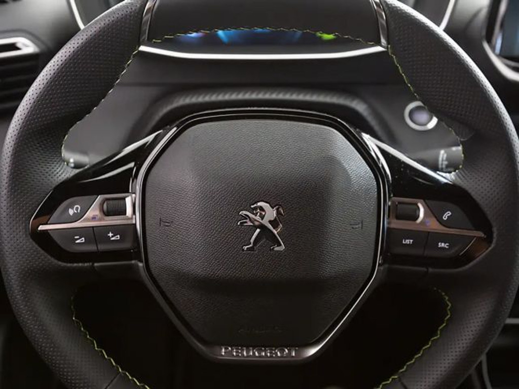 Peugeot e-2008
