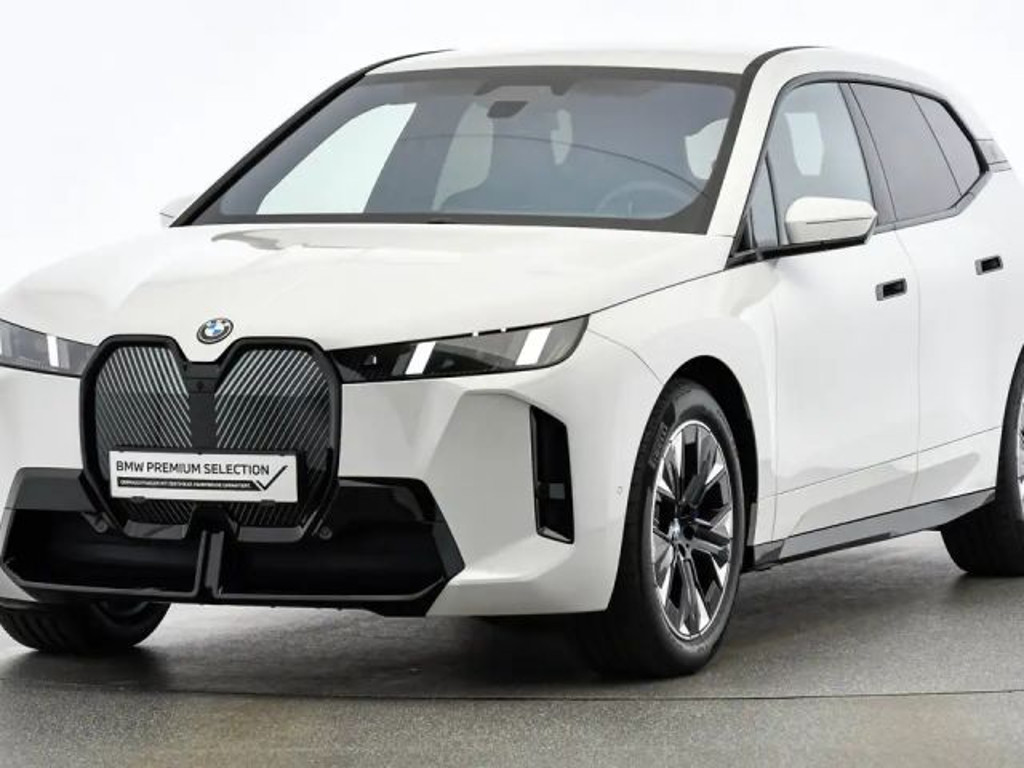 BMW iX