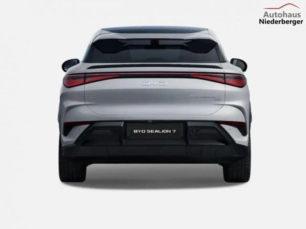 BYD Sealion 7