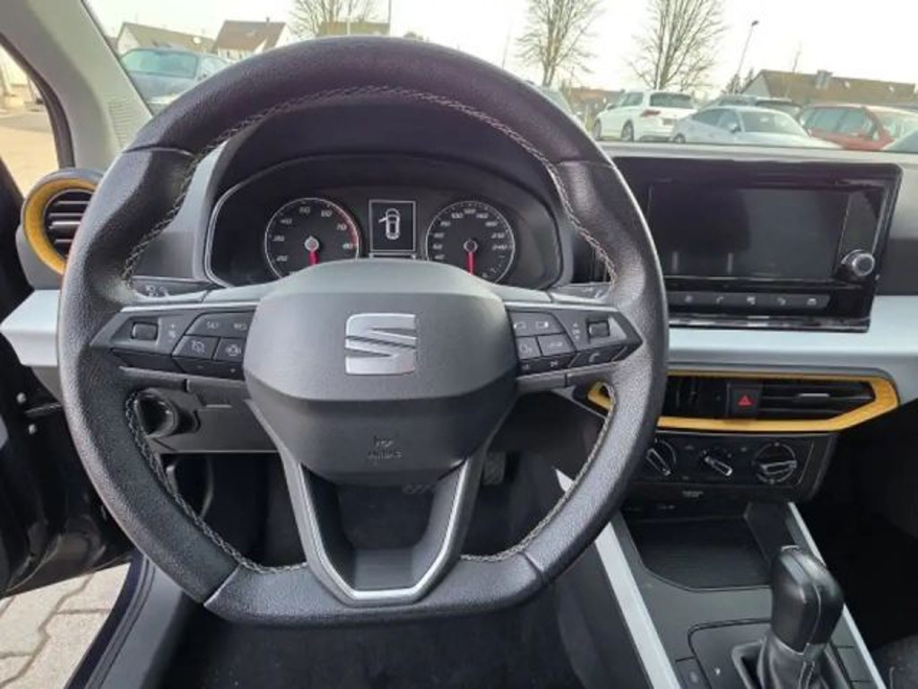 Seat Arona