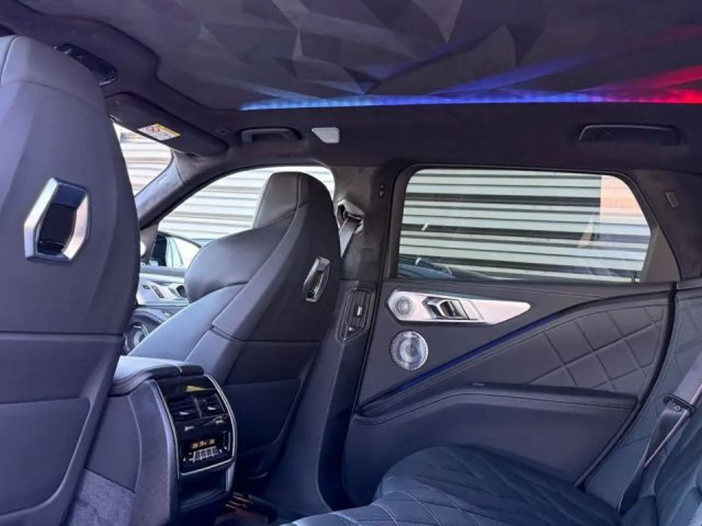 BMW XM