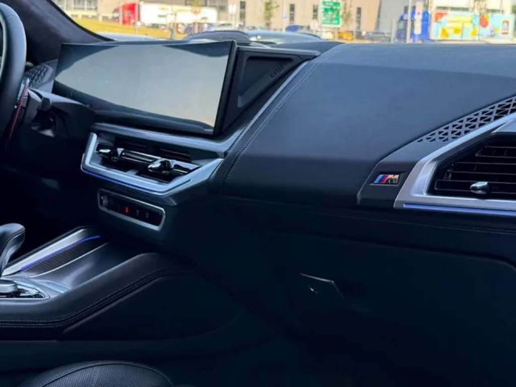 BMW XM