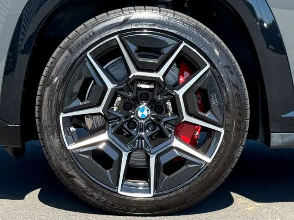 BMW XM