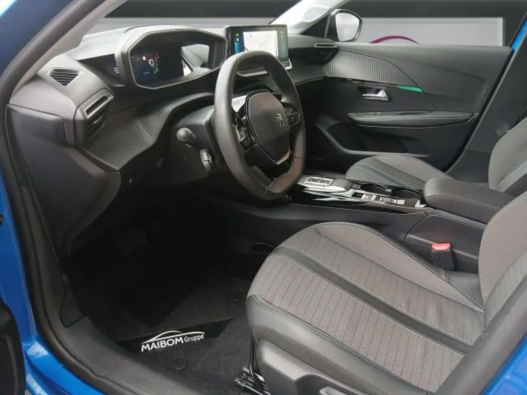 Peugeot e-208