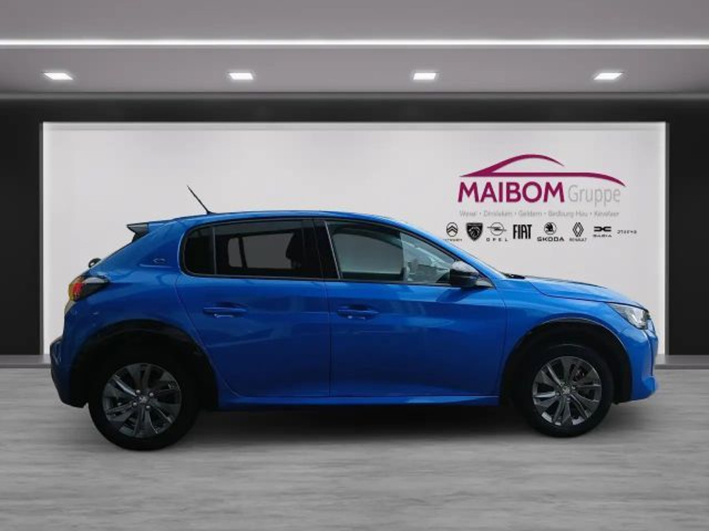 Peugeot e-208