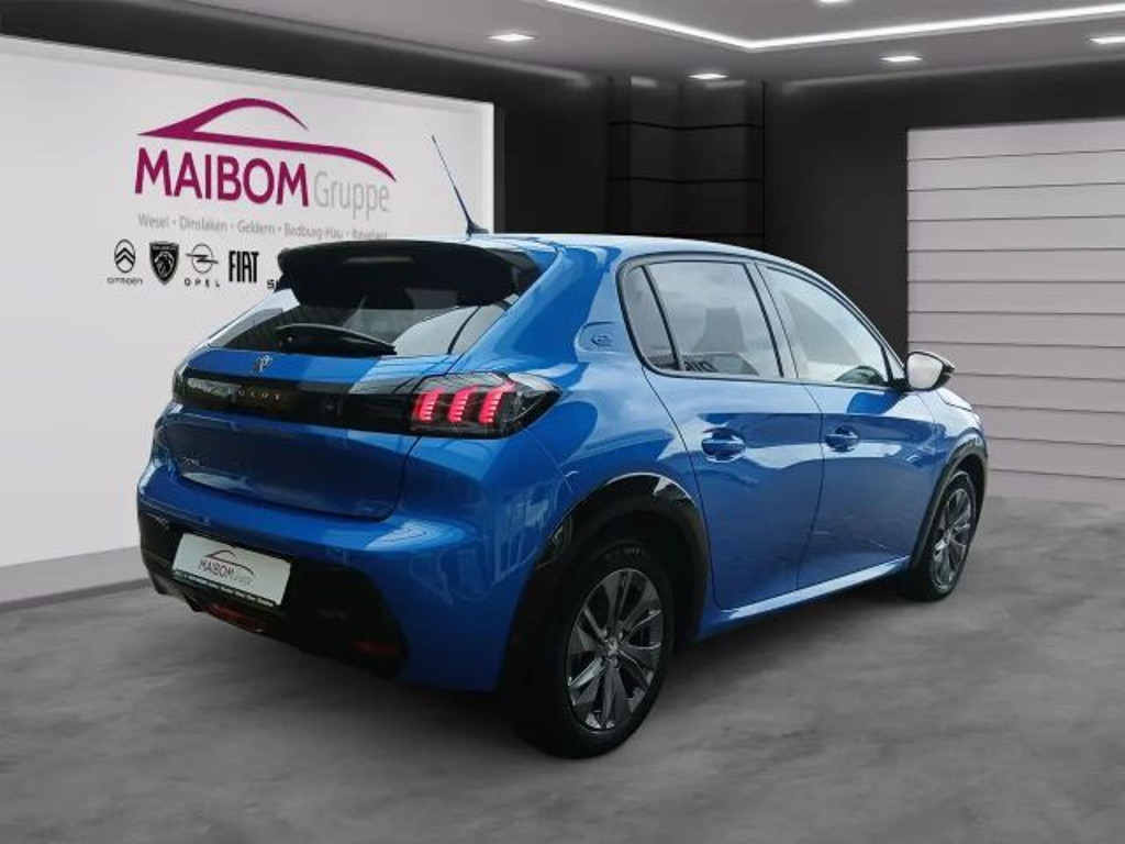 Peugeot e-208