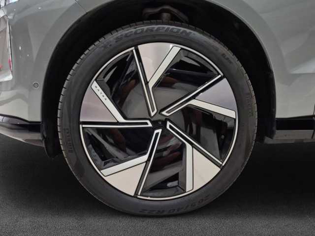 Volvo EX90