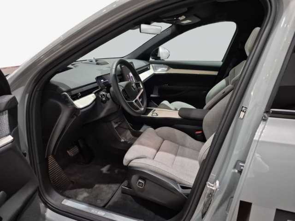 Volvo EX90