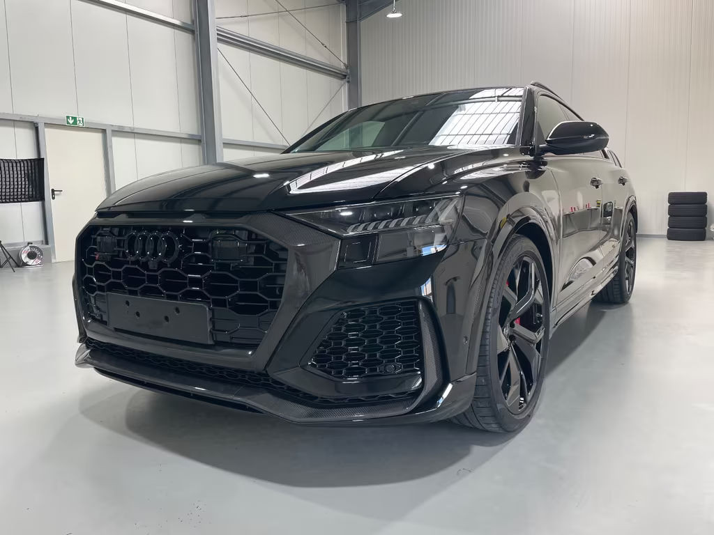Audi RS Q8 /Keramik/Carbon/Pano/RS-Dynm-Pkt/APR-720PS