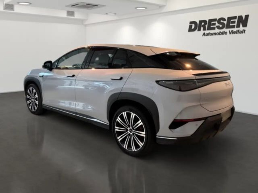 BYD Sealion 7
