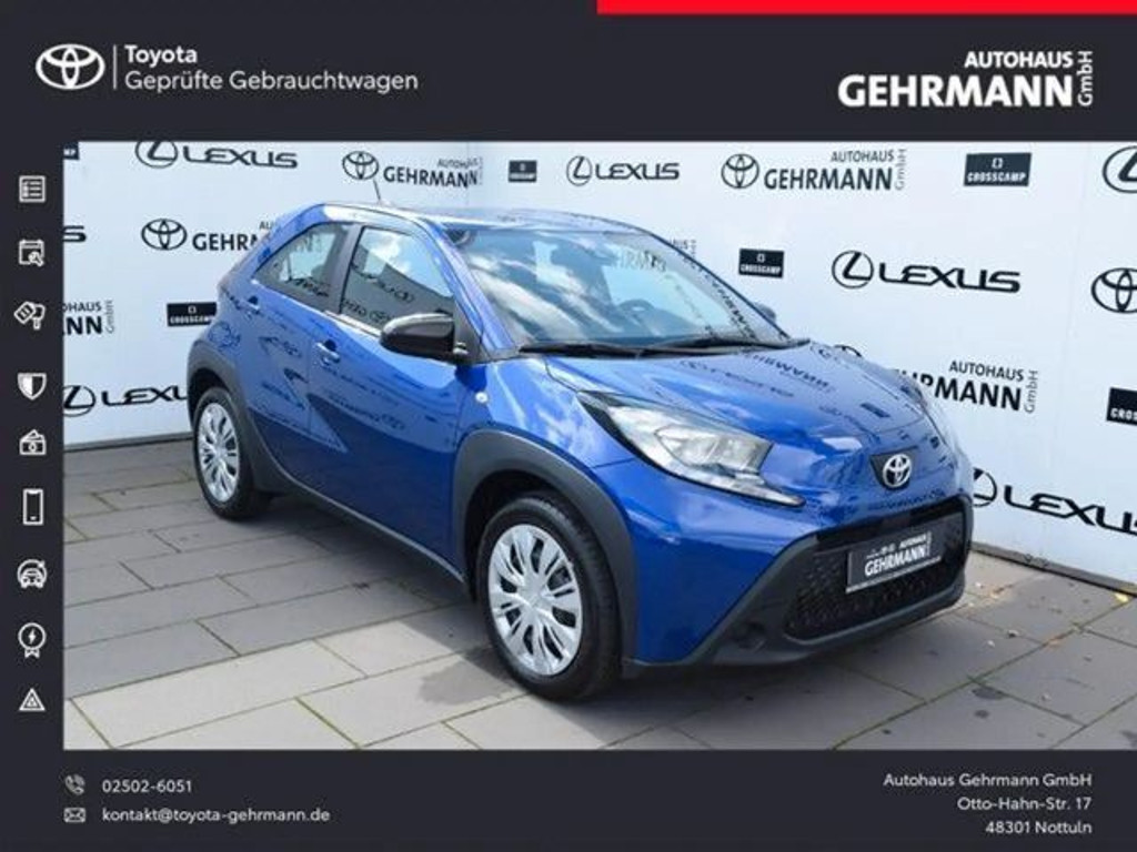 Toyota Aygo Hatchback X-play Play