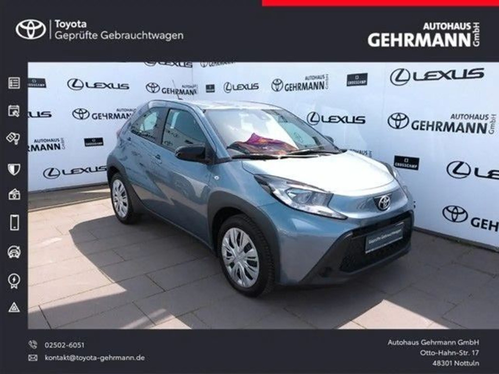 Toyota Aygo Hatchback X-play Play