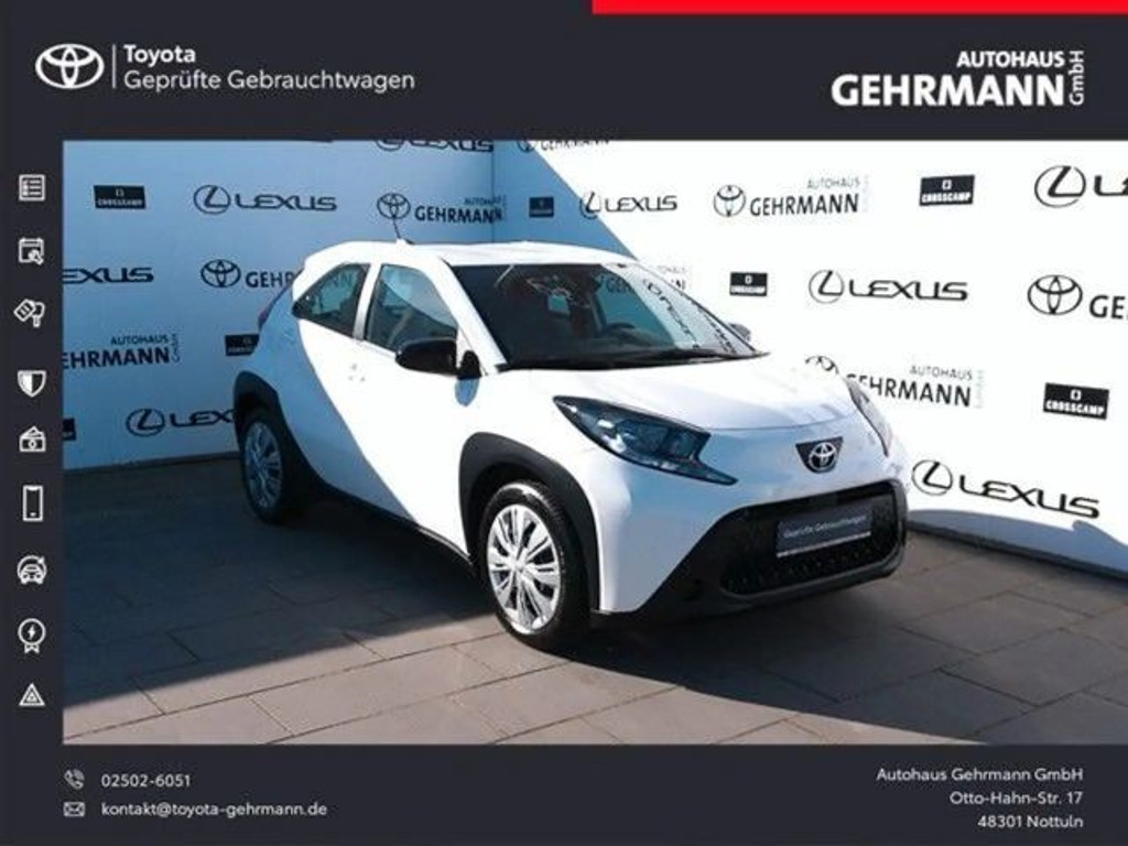 Toyota Aygo Hatchback X-play Play