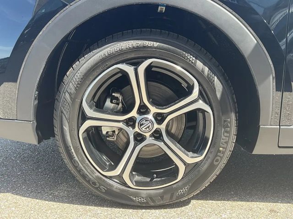 MG ZS