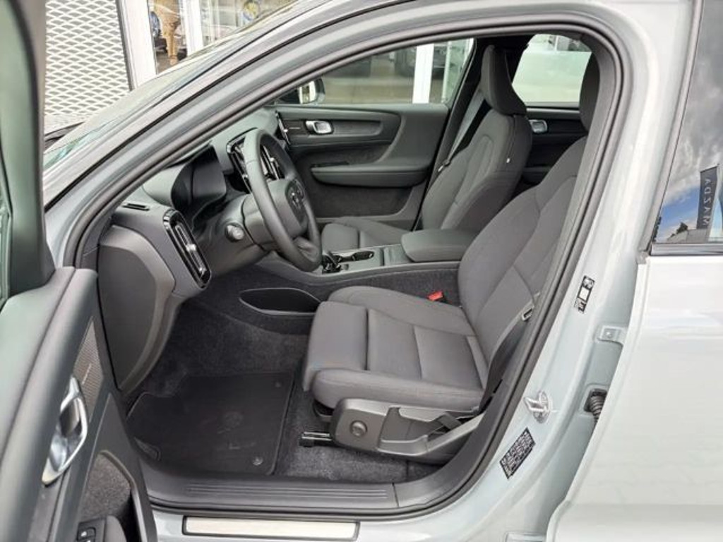 Volvo EX40