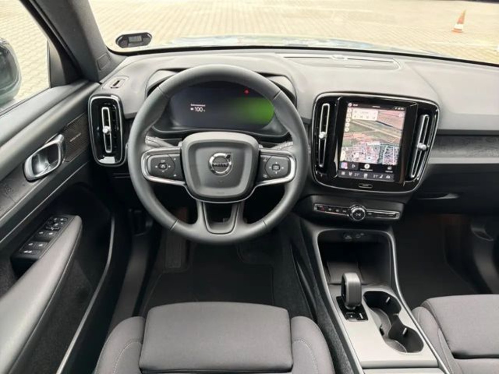 Volvo EX40