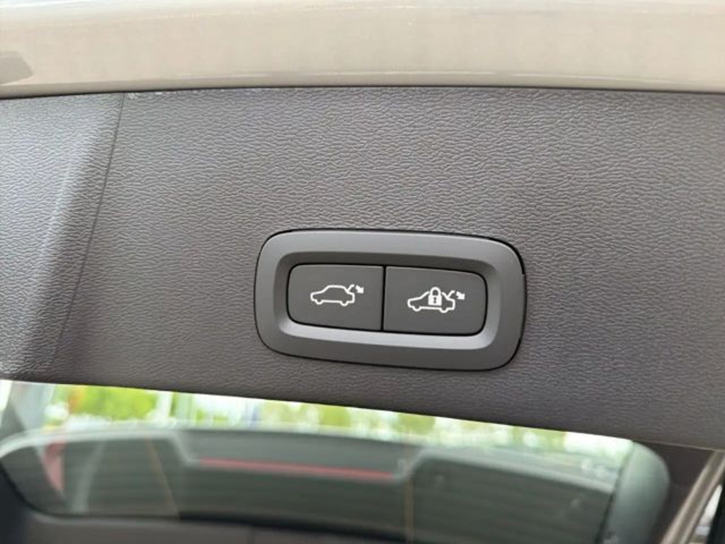 Volvo EX40