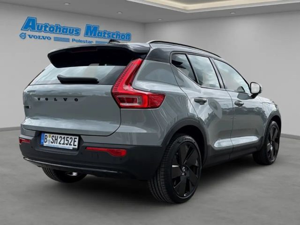 Volvo EX40