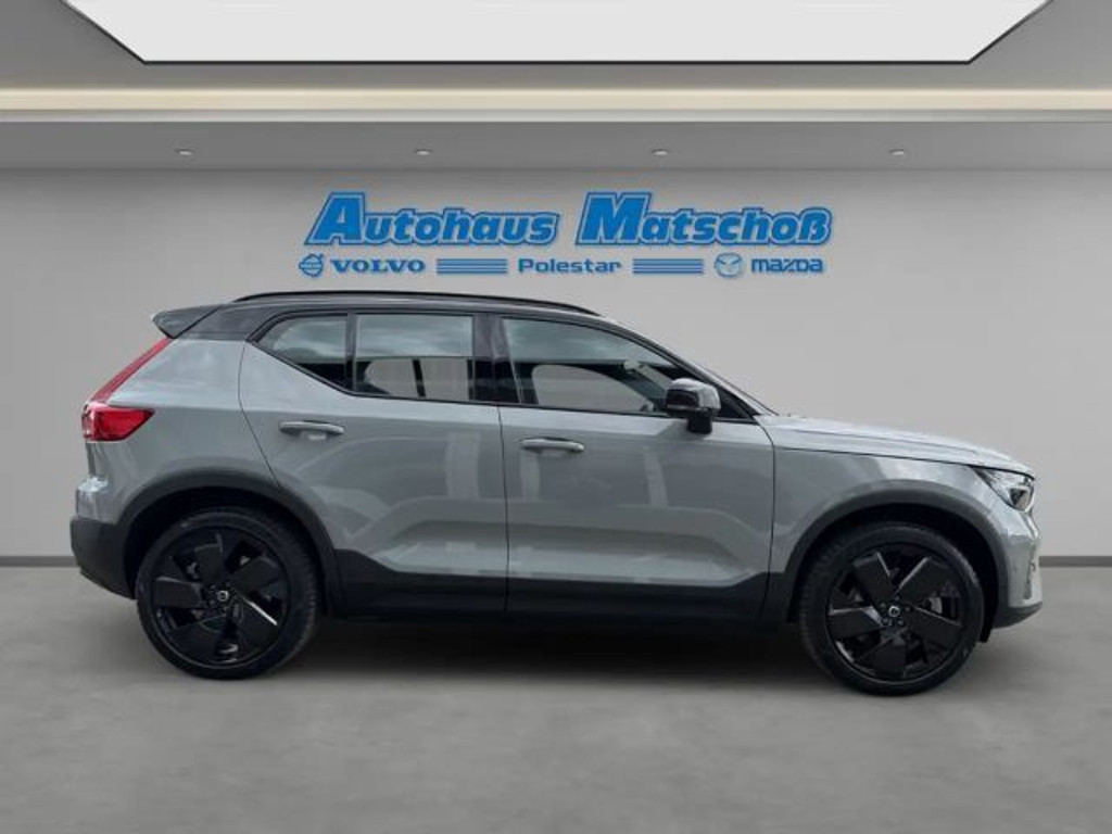 Volvo EX40