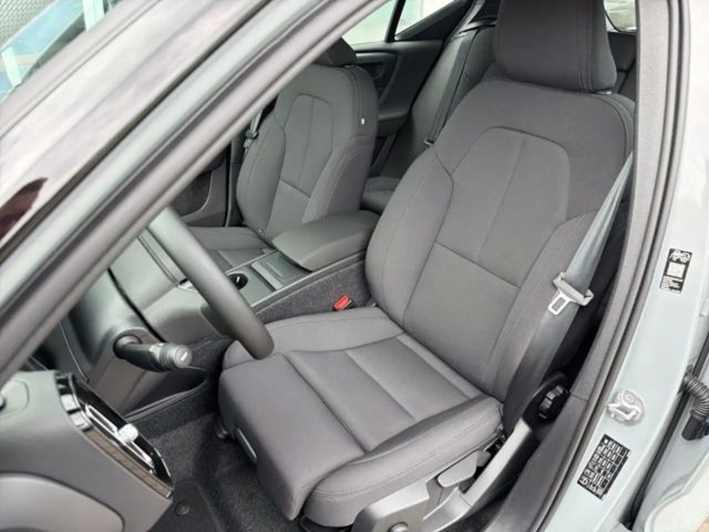 Volvo EX40