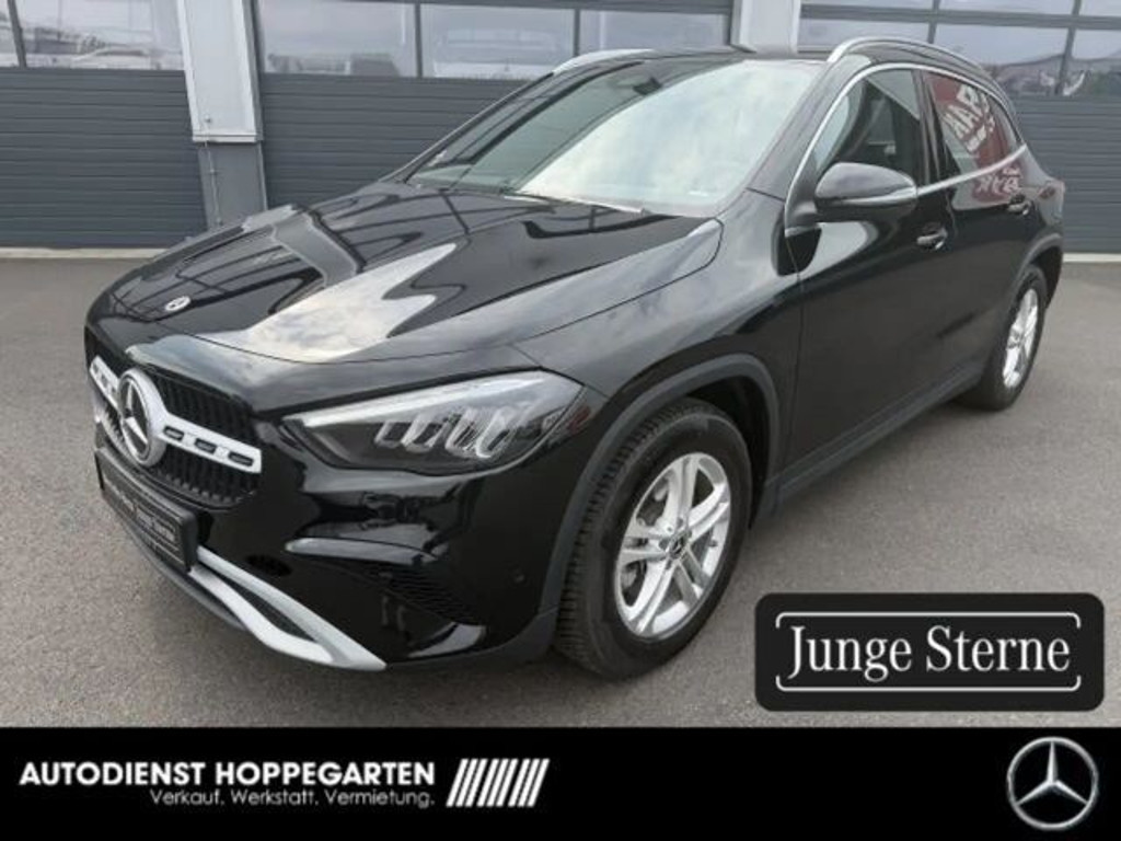Mercedes-Benz GLA-Klasse GLA 200 GLA 200 LED MBUX Kamera Sitzhzg. Parkpilot AHK..
