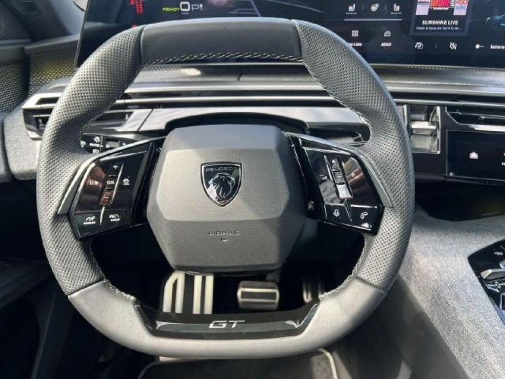 Peugeot E-3008