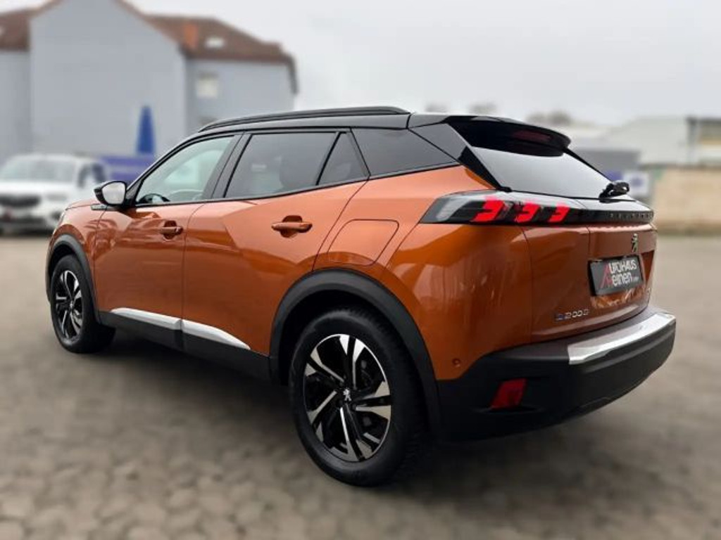 Peugeot e-2008