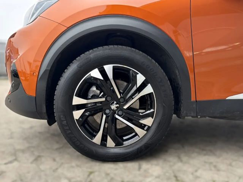Peugeot e-2008