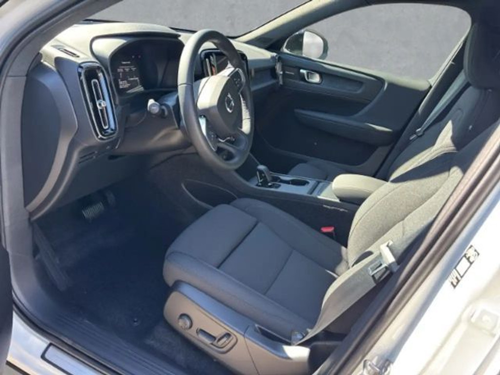 Volvo EX40