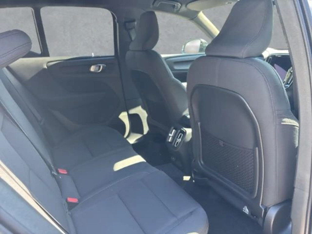 Volvo EX40