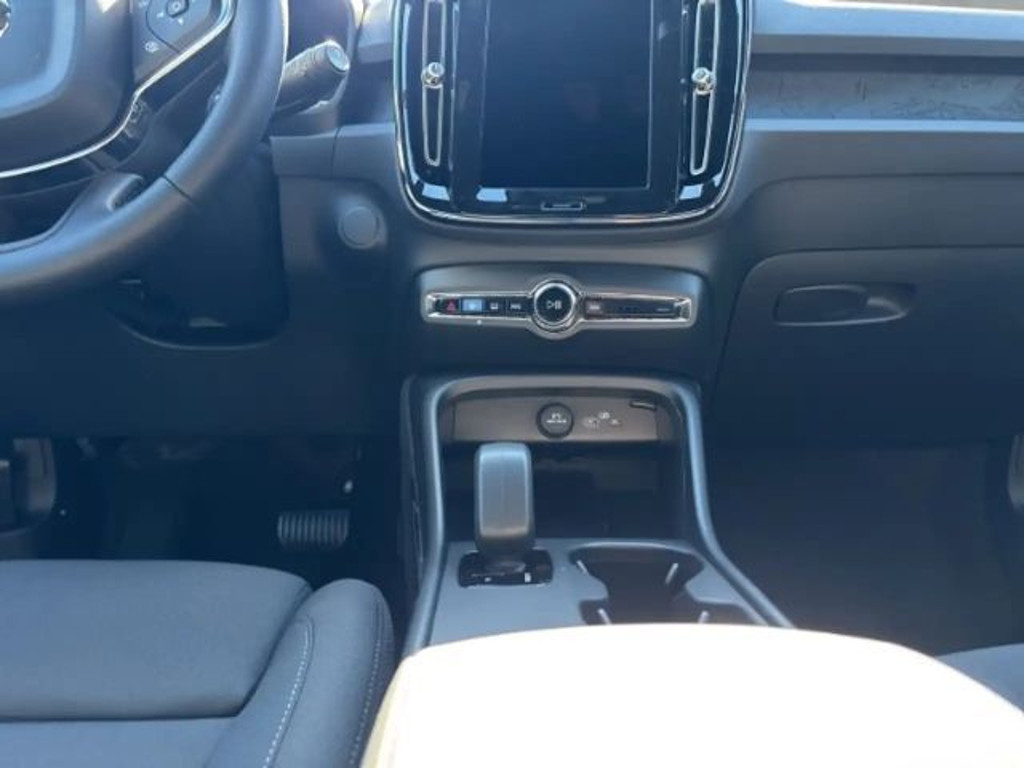 Volvo EX40