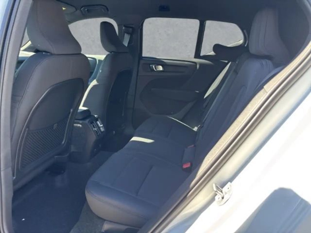 Volvo EX40