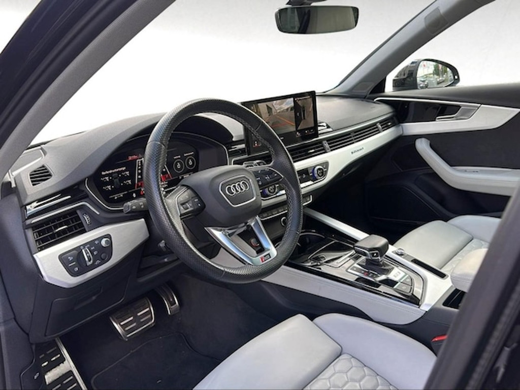 Audi RS4