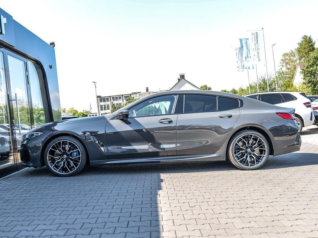 BMW M850