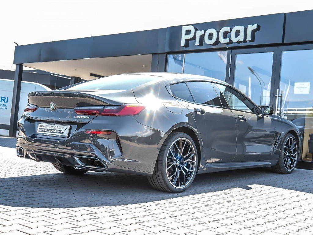 BMW M850