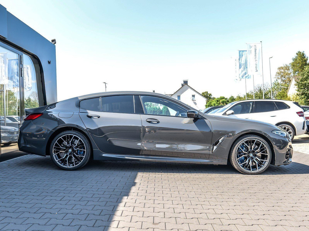 BMW M850
