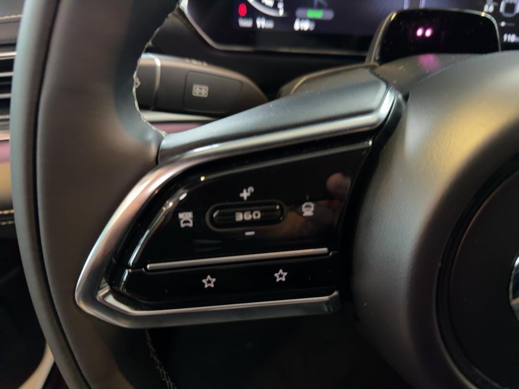 Mazda 6e